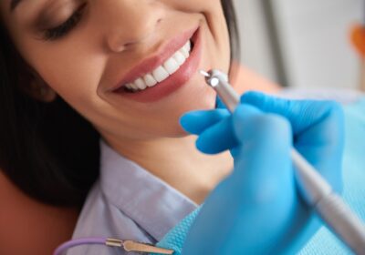 The Different Types of Dental Cleaning Available